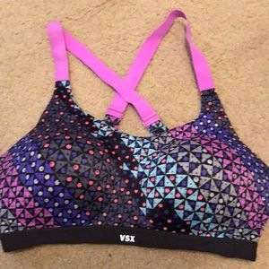 Victoria’s Secret sports bra 36DD